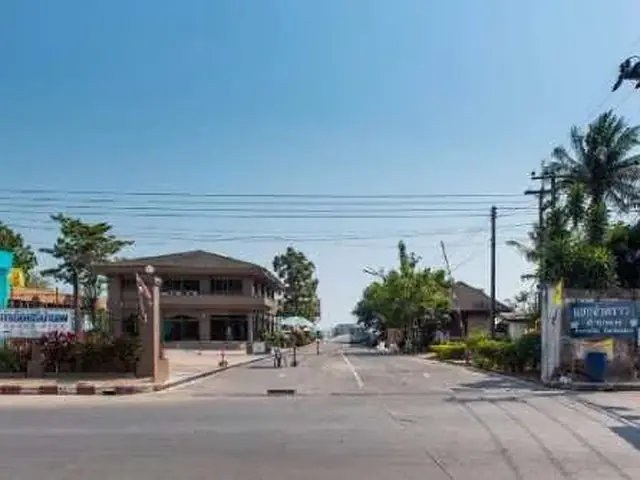 Taxi Bangkok city to Ban Phe (pier to Koh Samet)